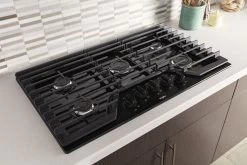 Whirlpool® 36" Stainless Steel Gas Cooktop -Professional Kitchen Appliance Store 4be20f0b 6e5f 48f8 938c 79171187501d 3