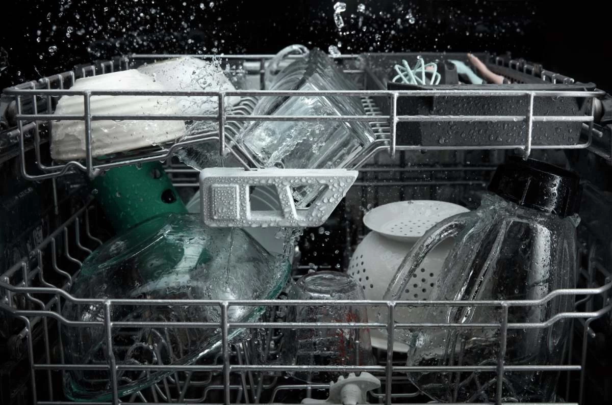 Whirlpool® 24" Fingerprint Resistant Black Stainless Steel Built In Dishwasher 7 Whirlpool® 24" Fingerprint Resistant Black Stainless Steel Built In Dishwasher - Image 5