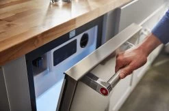 KitchenAid® 18" Stainless Steel With PrintShield™ Finish Automatic Ice Maker -Professional Kitchen Appliance Store a70fbad0 5724 4f08 be28 a9897d830d39