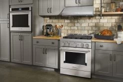 KitchenAid® 30" Milkshake Smart Commercial-Style Gas Range -Professional Kitchen Appliance Store df01c040 1c4a 44de 8ad5 a0387d4bfe3c