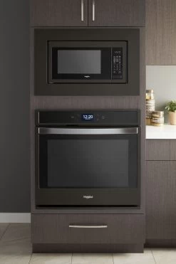 Whirlpool® 30" Print Resist Black Stainless Electric Built In Single Oven -Professional Kitchen Appliance Store wos72ec0hv4